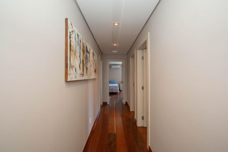 Apartamento à venda com 650m², 5 quartos e 4 vagasCORREDOR