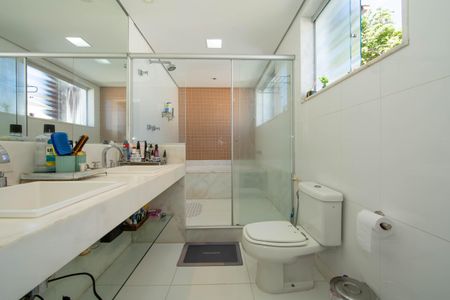 Apartamento à venda com 650m², 5 quartos e 4 vagasBANHEIRO5