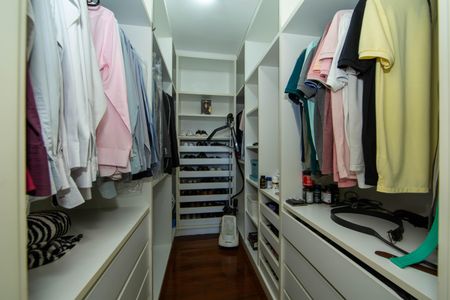 Apartamento à venda com 650m², 5 quartos e 4 vagasCLOSET QUARTO5