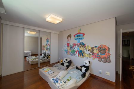 Apartamento à venda com 650m², 5 quartos e 4 vagasQUARTO4