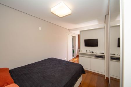 Apartamento à venda com 650m², 5 quartos e 4 vagasQUARTO3