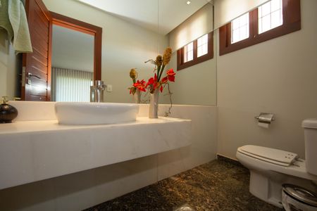 Apartamento à venda com 650m², 5 quartos e 4 vagasBANHEIRO2