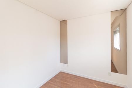 Quarto 1 de apartamento para alugar com 2 quartos, 50m² em Jardim Roberto, Osasco