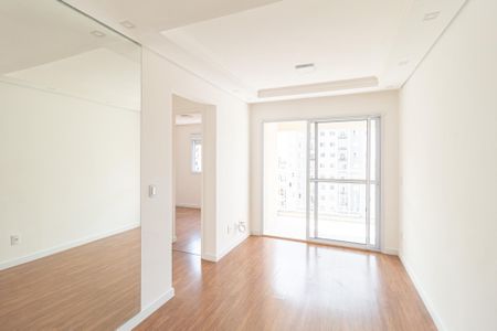 Sala de apartamento para alugar com 2 quartos, 50m² em Jardim Roberto, Osasco