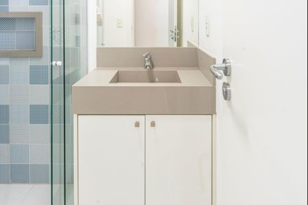 Apartamento à venda com 55m², 2 quartos e 1 vagaBanheiro 