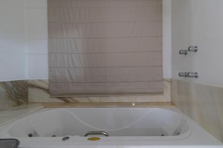 Apartamento para alugar com 146m², 3 quartos e 2 vagasBanheiro 2 da Suíte 1