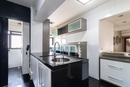 Apartamento para alugar com 146m², 3 quartos e 2 vagasCozinha