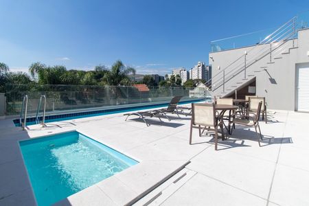 Apartamento à venda com 111m², 3 quartos e 1 vaga Apartamento à venda com 111m², 3 quartos e 1 vagaÁrea comum - Piscina