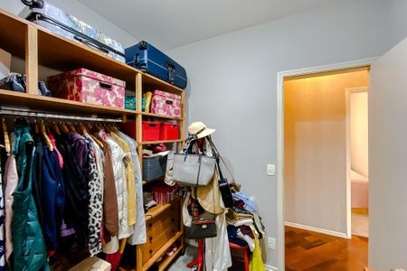 Apartamento à venda com 127m², 4 quartos e 2 vagasQuarto 1