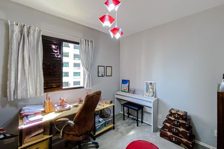 Apartamento à venda com 127m², 4 quartos e 2 vagasQuarto 3