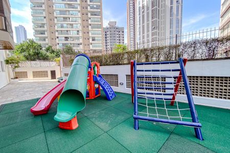 Apartamento à venda com 127m², 4 quartos e 2 vagasÁrea comum - Playground