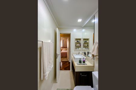 Apartamento à venda com 127m², 4 quartos e 2 vagasBanheiro