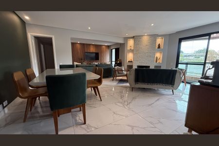 Apartamento à venda com 146m², 3 quartos e 2 vagasSala