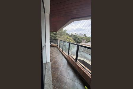 Apartamento à venda com 146m², 3 quartos e 2 vagasVaranda