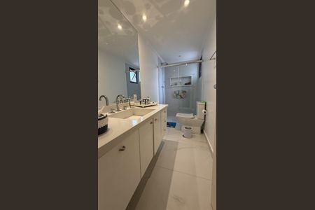 Apartamento à venda com 146m², 3 quartos e 2 vagasBanheiro