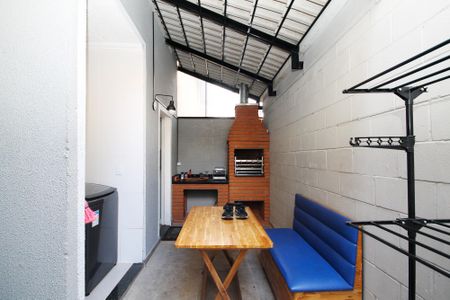Casa de condomínio para alugar com 64m², 2 quartos e 2 vagasQuintal - Churrasqueira