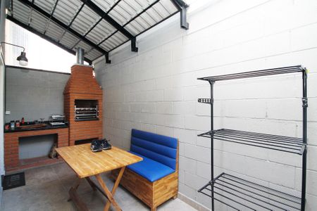 Casa de condomínio para alugar com 64m², 2 quartos e 2 vagasQuintal - Churrasqueira
