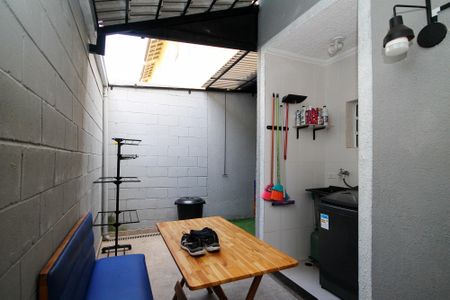 Casa de condomínio para alugar com 64m², 2 quartos e 2 vagasQuintal - Churrasqueira