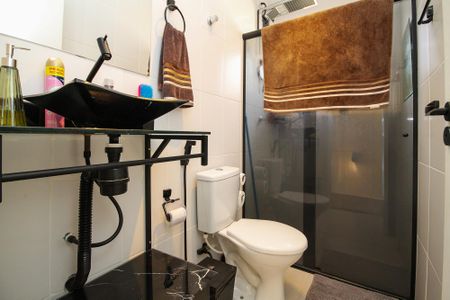 Casa de condomínio para alugar com 64m², 2 quartos e 2 vagasBanheiro