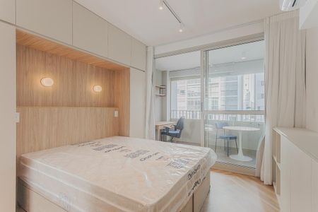 Quarto de kitnet/studio para alugar com 1 quarto, 30m² em Pinheiros, São Paulo