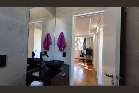 Apartamento à venda com 71m², 2 quartos e 2 vagasBanheiro 