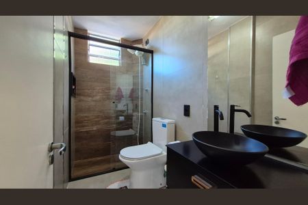 Apartamento à venda com 71m², 2 quartos e 2 vagasBanheiro 