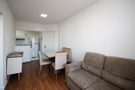 Sala de apartamento para alugar com 2 quartos, 54m² em Jardim Marilu, Cotia