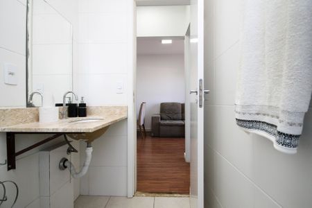 Apartamento para alugar com 54m², 2 quartos e 1 vaga Apartamento para alugar com 54m², 2 quartos e 1 vagaBanheiro
