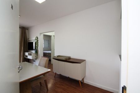 Entrada de apartamento para alugar com 2 quartos, 54m² em Jardim Marilu, Cotia