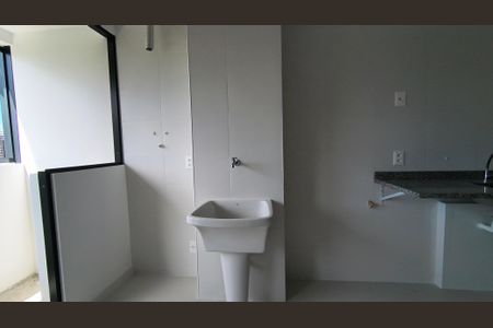 Apartamento à venda com 65m², 3 quartos e 2 vagas Apartamento à venda com 65m², 3 quartos e 2 vagasCozinha e Área de Serviço