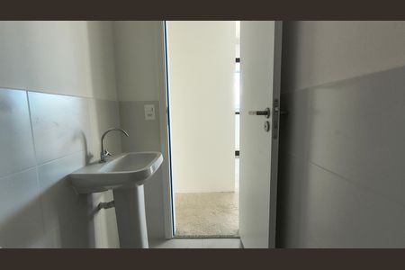 Apartamento à venda com 65m², 3 quartos e 2 vagas Apartamento à venda com 65m², 3 quartos e 2 vagasBanheiro Social