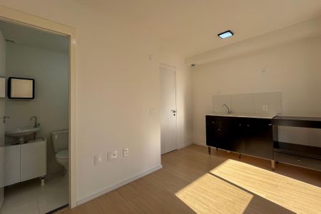Sala/Cozinha de apartamento para alugar com 2 quartos, 42m² em Vila Dom Pedro I, São Paulo