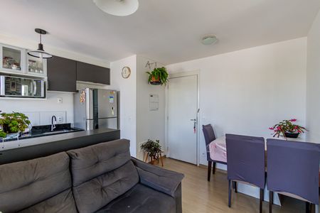 Sala de apartamento à venda com 2 quartos, 42m² em Parque Industrial Tomas Edson, São Paulo