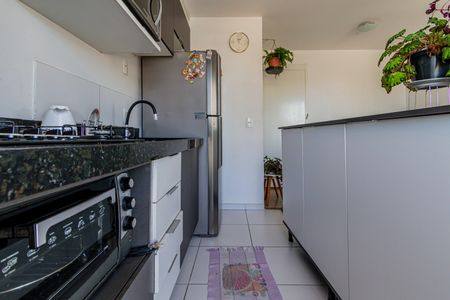 Cozinha de apartamento à venda com 2 quartos, 42m² em Parque Industrial Tomas Edson, São Paulo
