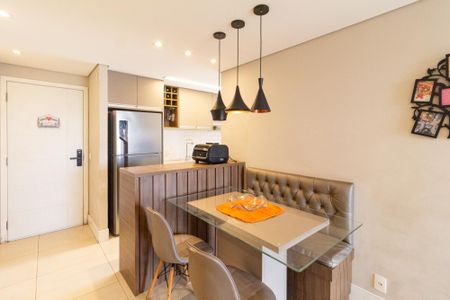 Sala de apartamento à venda com 2 quartos, 57m² em Vila Osasco, Osasco