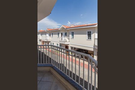 Casa de condomínio para alugar com 83m², 3 quartos e 1 vagaQuarto 1 - Varanda