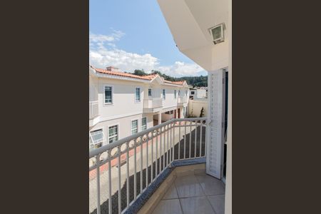 Casa de condomínio para alugar com 83m², 3 quartos e 1 vagaSuíte - Varanda