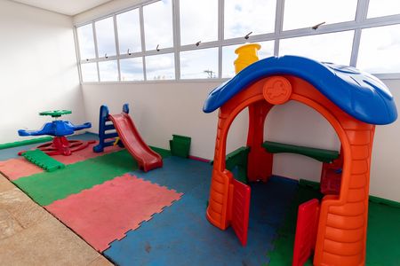 Studio para alugar com 24m², 1 quarto e 1 vaga Studio para alugar com 24m², 1 quarto e 1 vagaÁrea comum - Playground