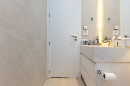 Apartamento à venda com 269m², 4 quartos e 4 vagasBanheiro da Suíte 3