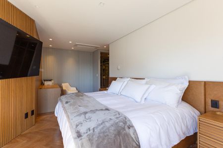 Apartamento à venda com 269m², 4 quartos e 4 vagasSuíte 1