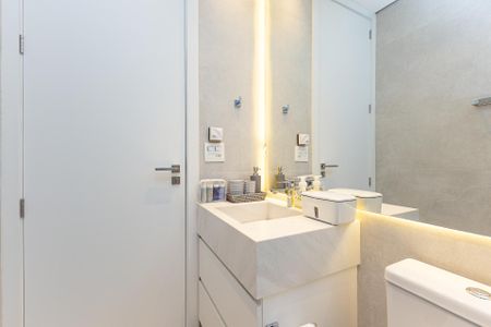 Apartamento à venda com 269m², 4 quartos e 4 vagasBanheiro da Suíte 3