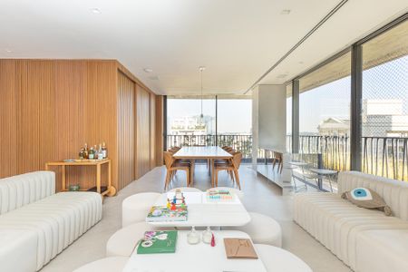 Apartamento à venda com 269m², 4 quartos e 4 vagasSala