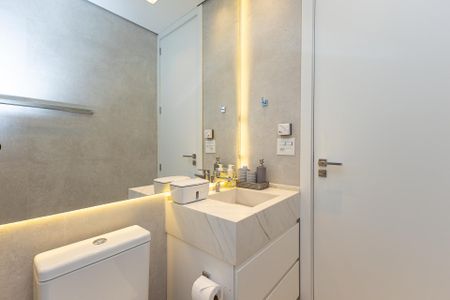 Apartamento à venda com 269m², 4 quartos e 4 vagasBanheiro da Suíte 4