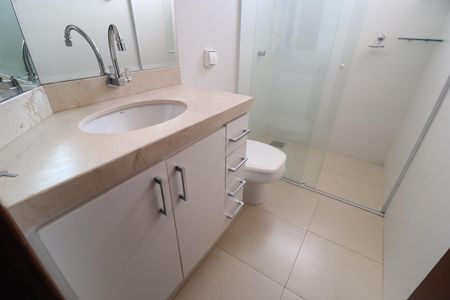Apartamento para alugar com 134m², 4 quartos e 3 vagasBanheiro Social