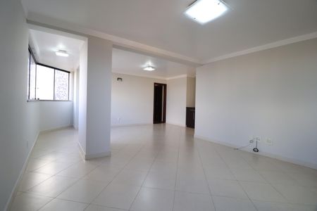 Apartamento para alugar com 134m², 4 quartos e 3 vagasSala