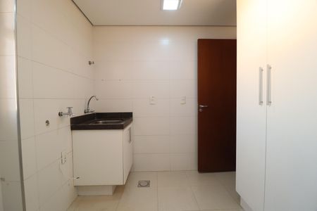 Apartamento para alugar com 134m², 4 quartos e 3 vagasÁrea de Serviço