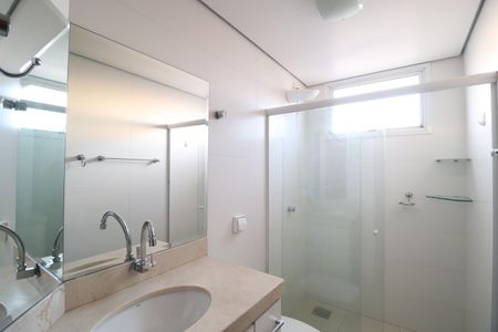Apartamento para alugar com 134m², 4 quartos e 3 vagasBanheiro Social