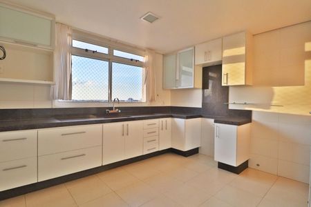 Apartamento para alugar com 134m², 4 quartos e 3 vagasCozinha