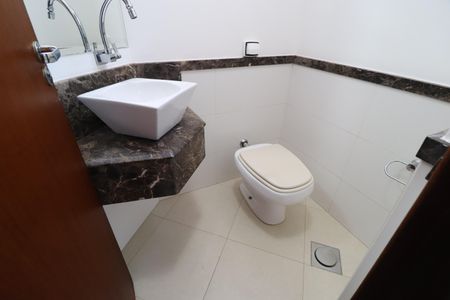 Apartamento para alugar com 134m², 4 quartos e 3 vagasLavabo