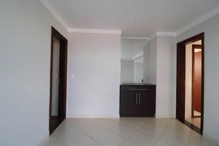 Sala de apartamento para alugar com 4 quartos, 134m² em Nossa Senhora Aparecida, Uberlândia